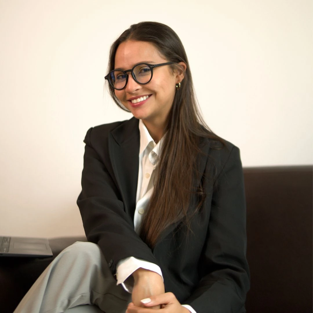 Mariana Torres, autora do Manual do Claude